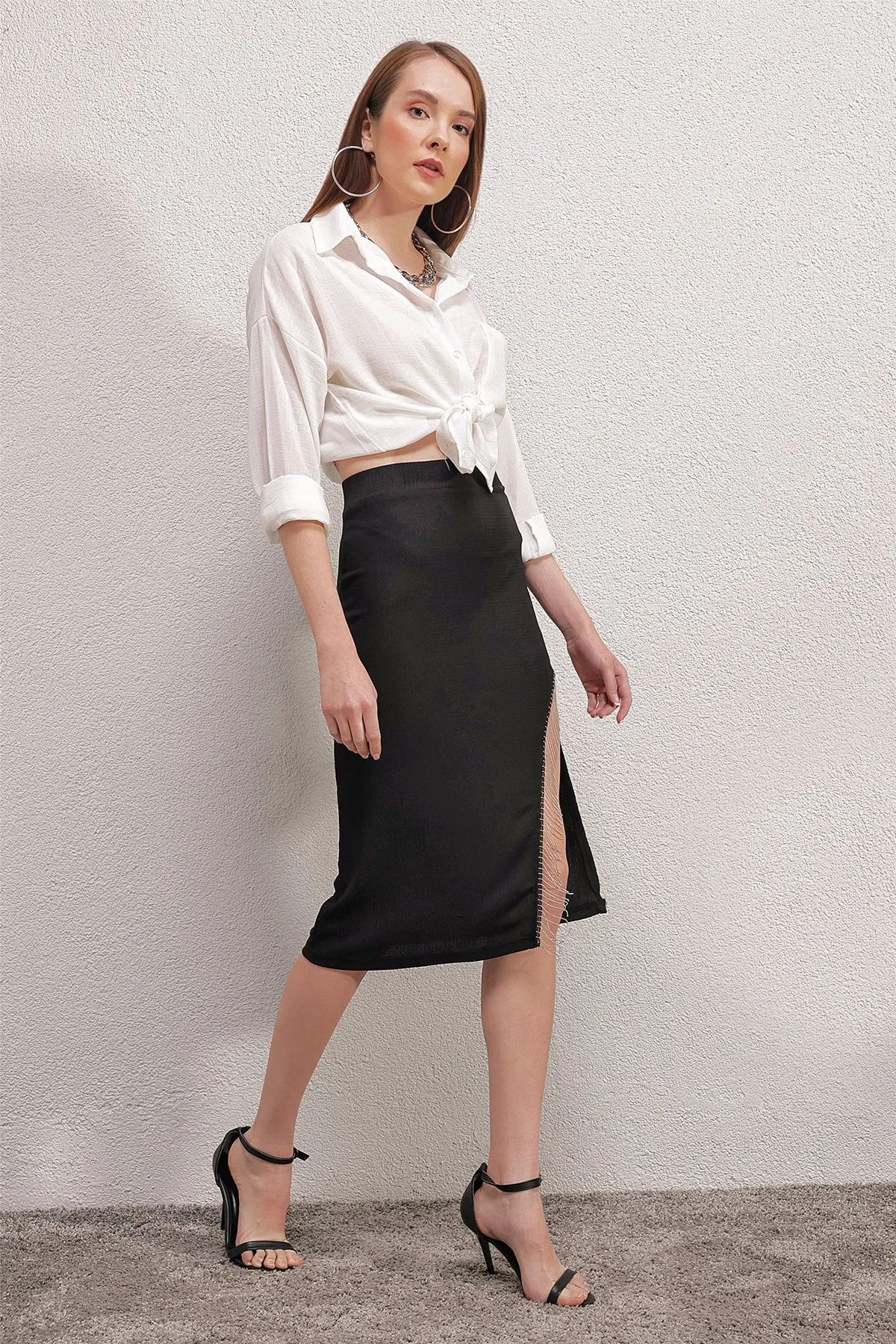 BGD Women Chain Detailed Skirt - Black - Avondale