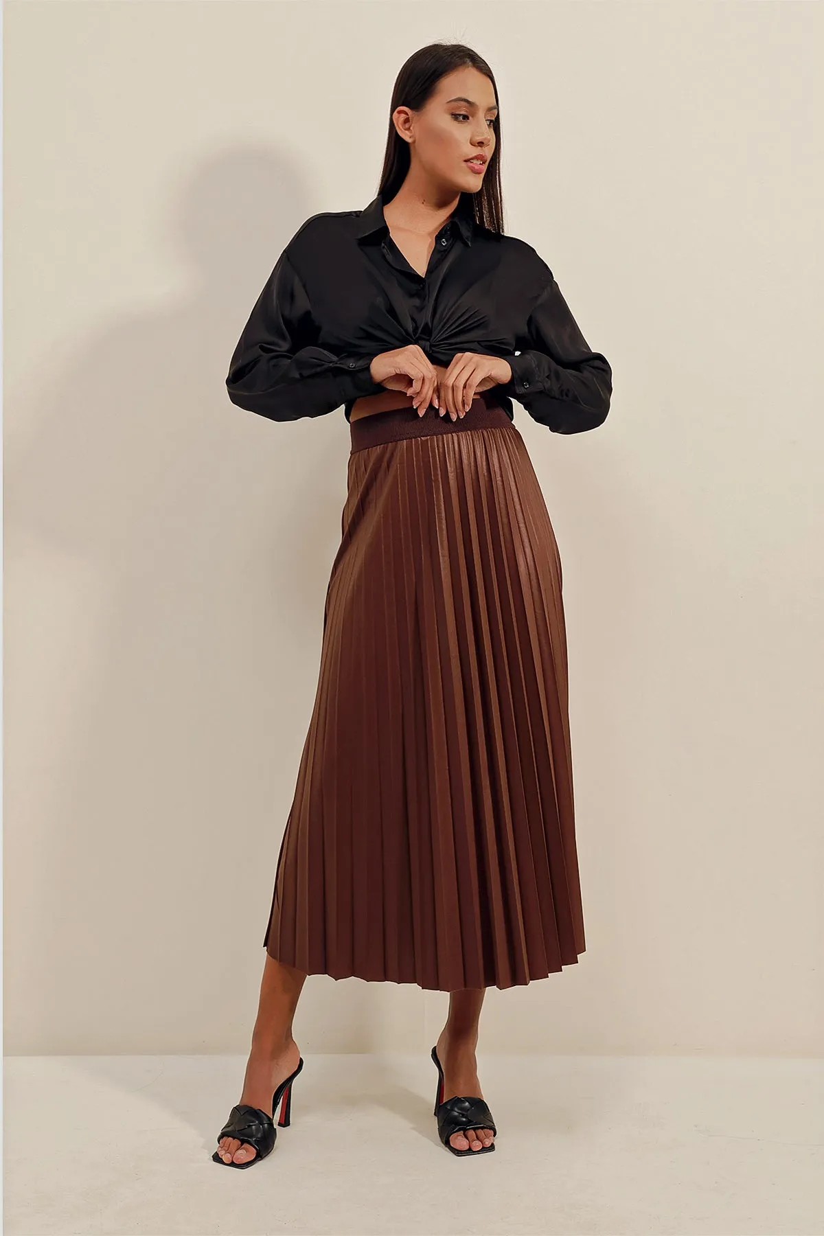 BGD Women Faux Leather Pleated Skirt - Brown - Avondale