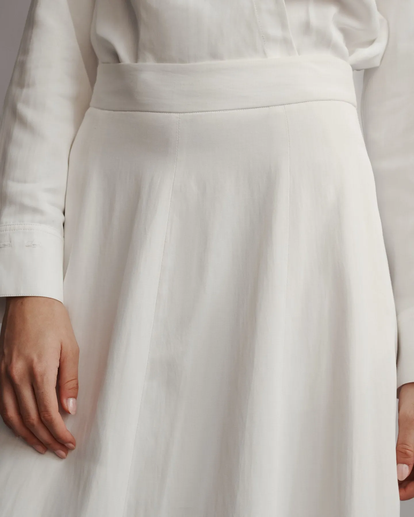 Kennedy Skirt in Coated Viscose Linen