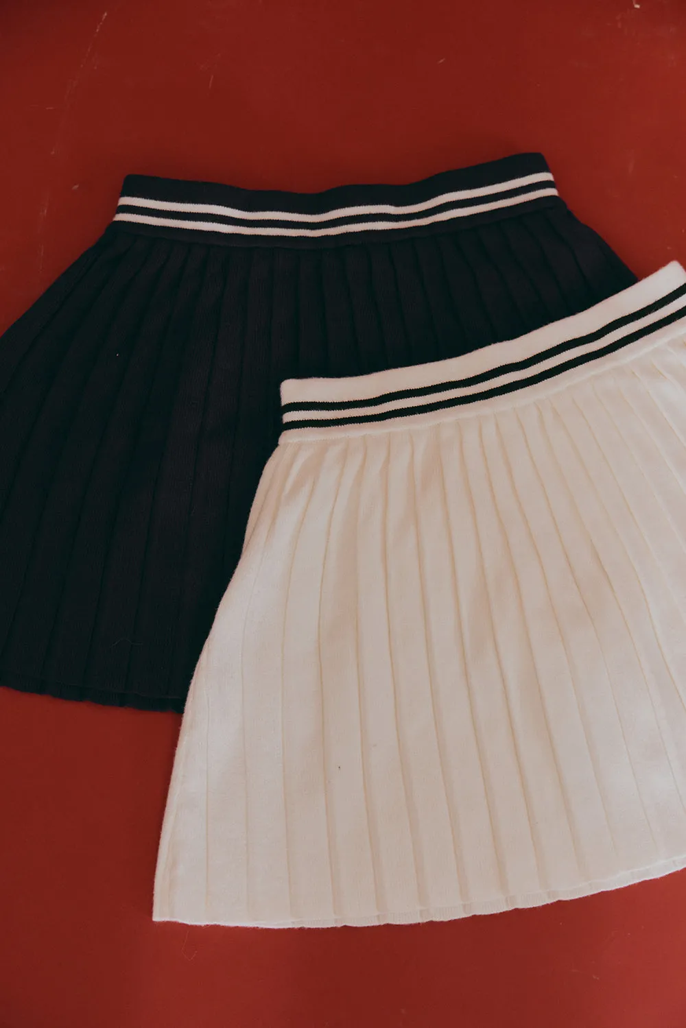 溫絨針織百褶短裙<br>Gentle Touch Pleated Mini Skirt