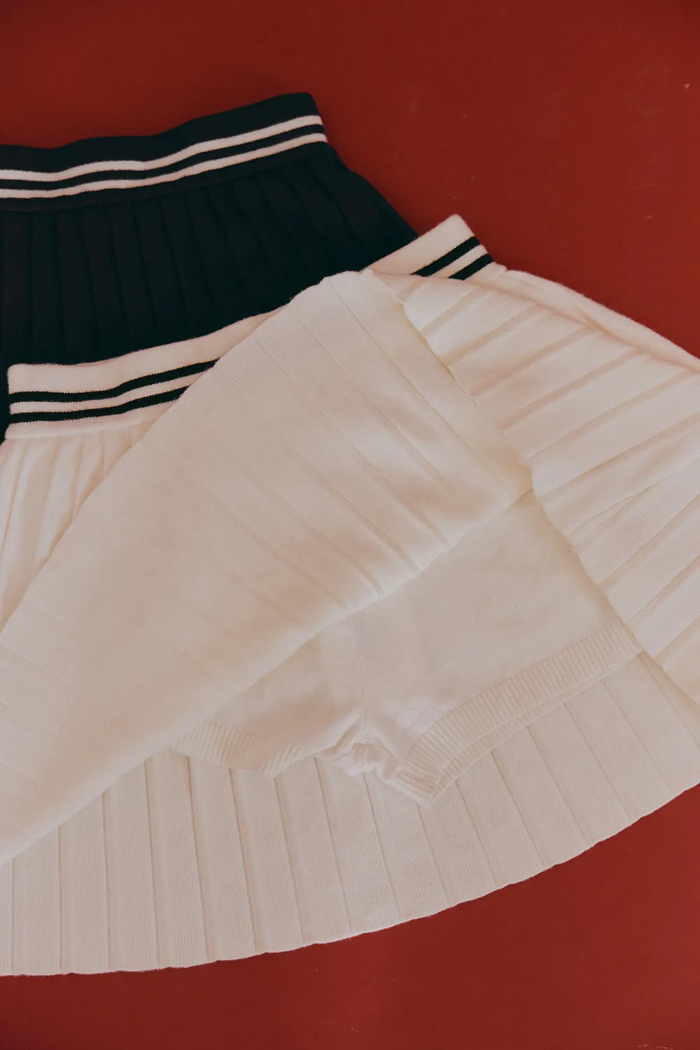 溫絨針織百褶短裙<br>Gentle Touch Pleated Mini Skirt