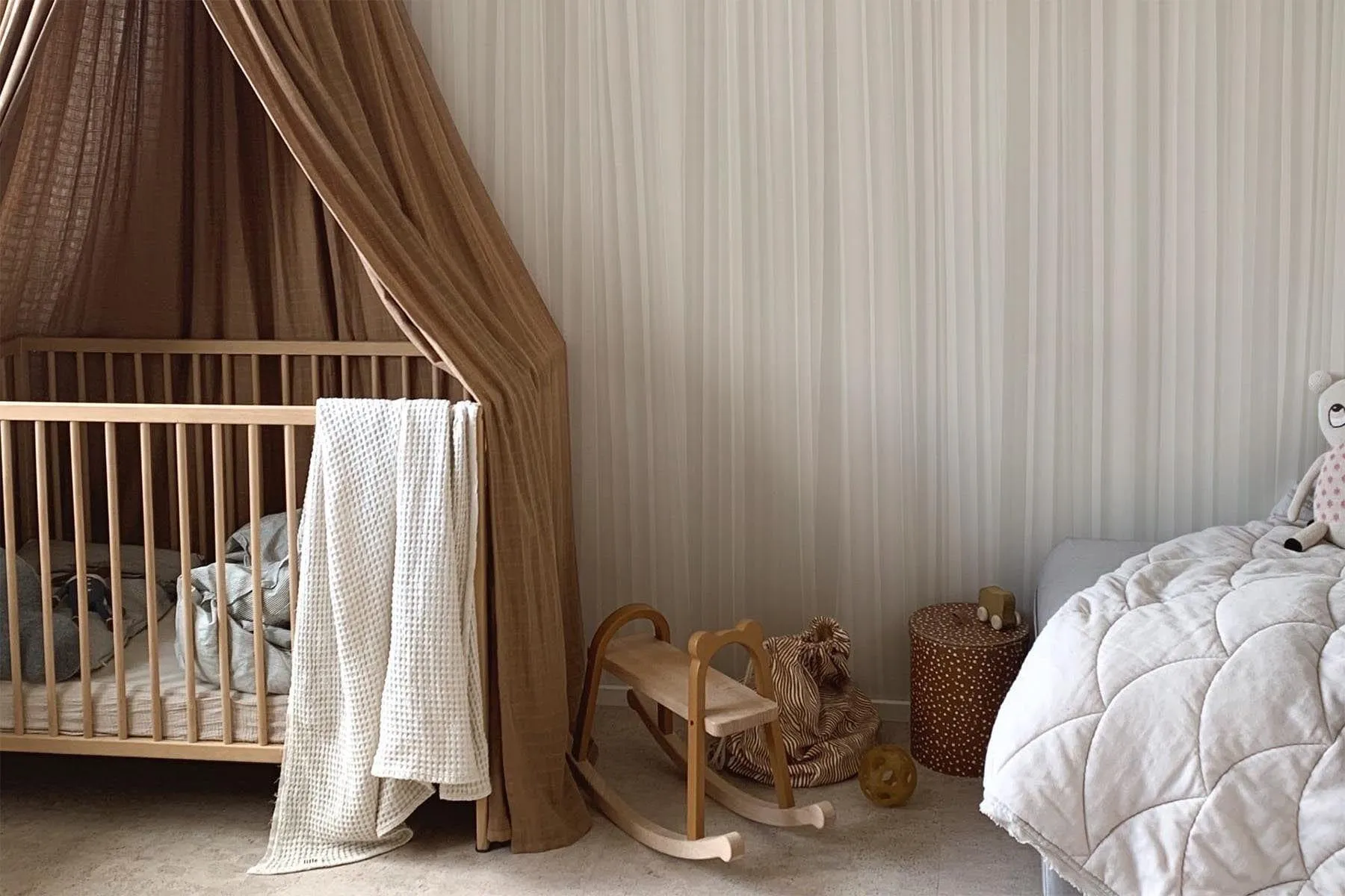 Pleated Wall Pale Beige