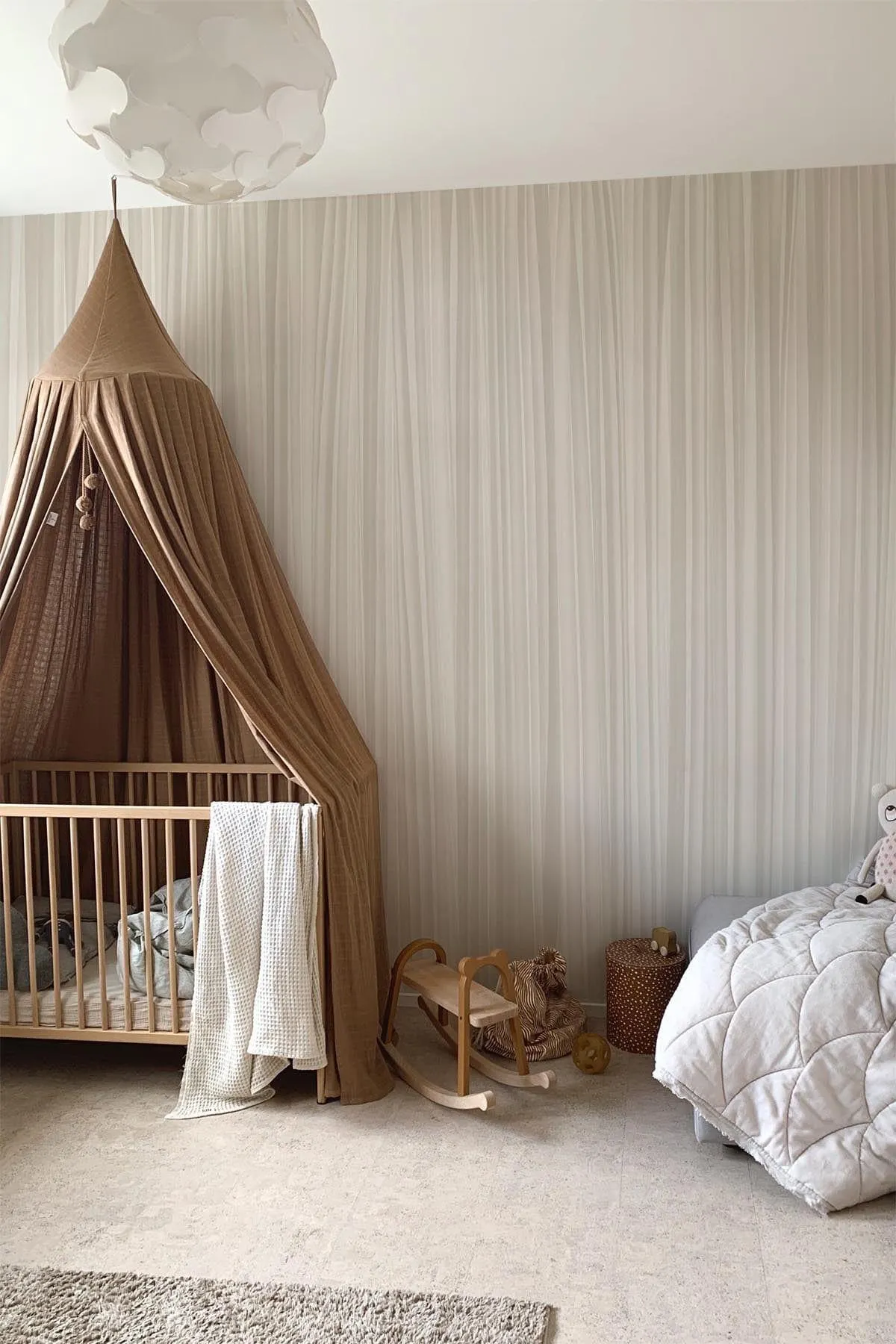 Pleated Wall Pale Beige