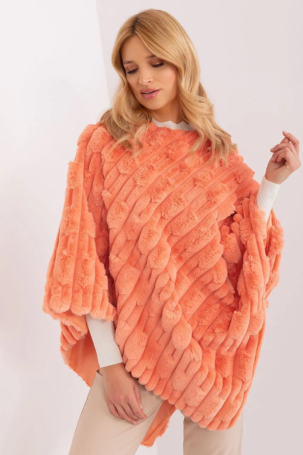 Poncho model 203197 AT