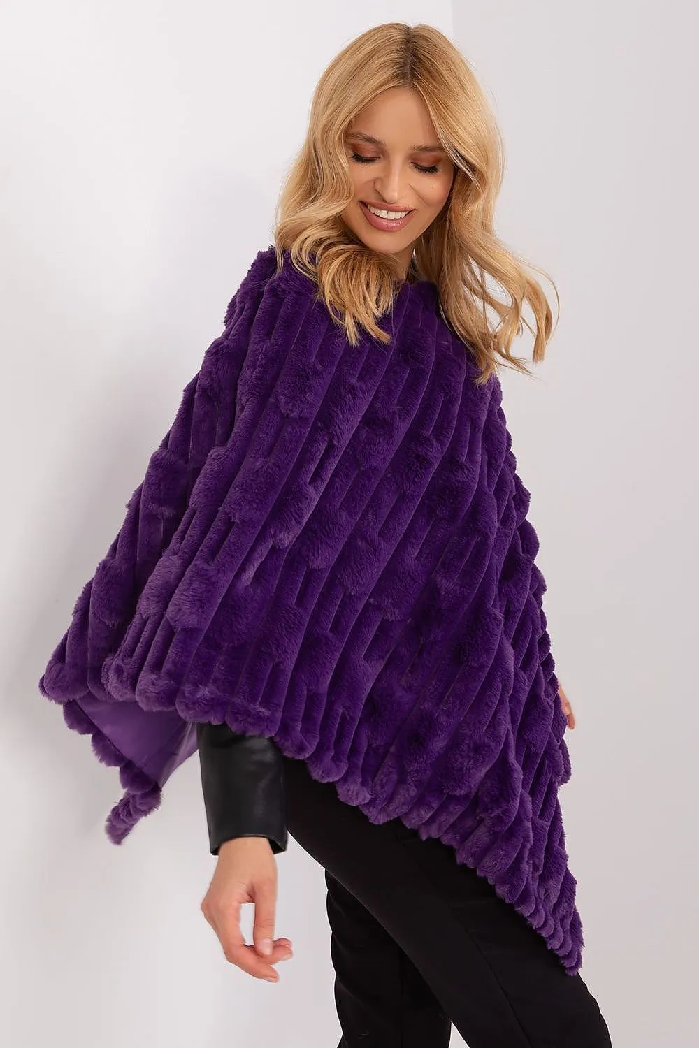 Poncho model 203197 AT