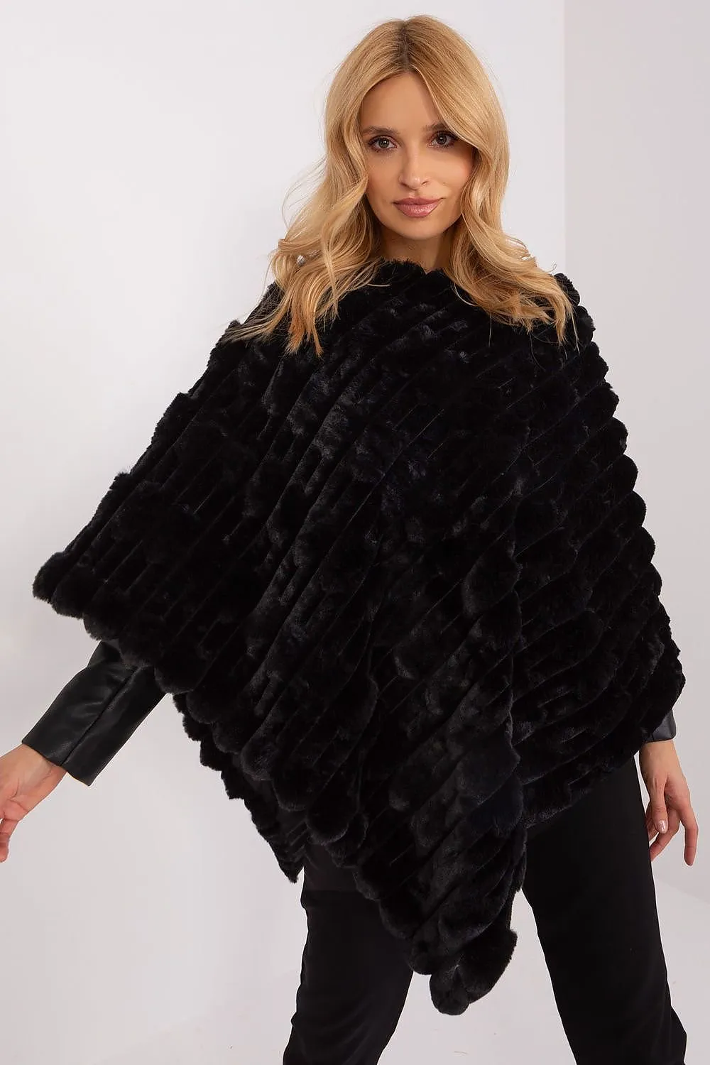 Poncho model 203197 AT