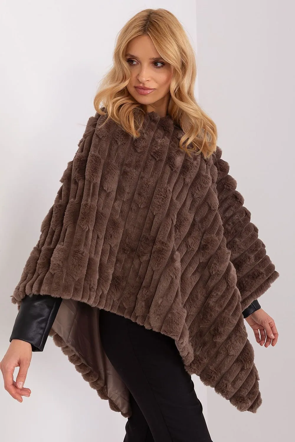 Poncho model 203197 AT