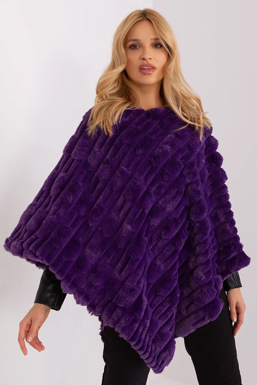 Poncho model 203197 AT