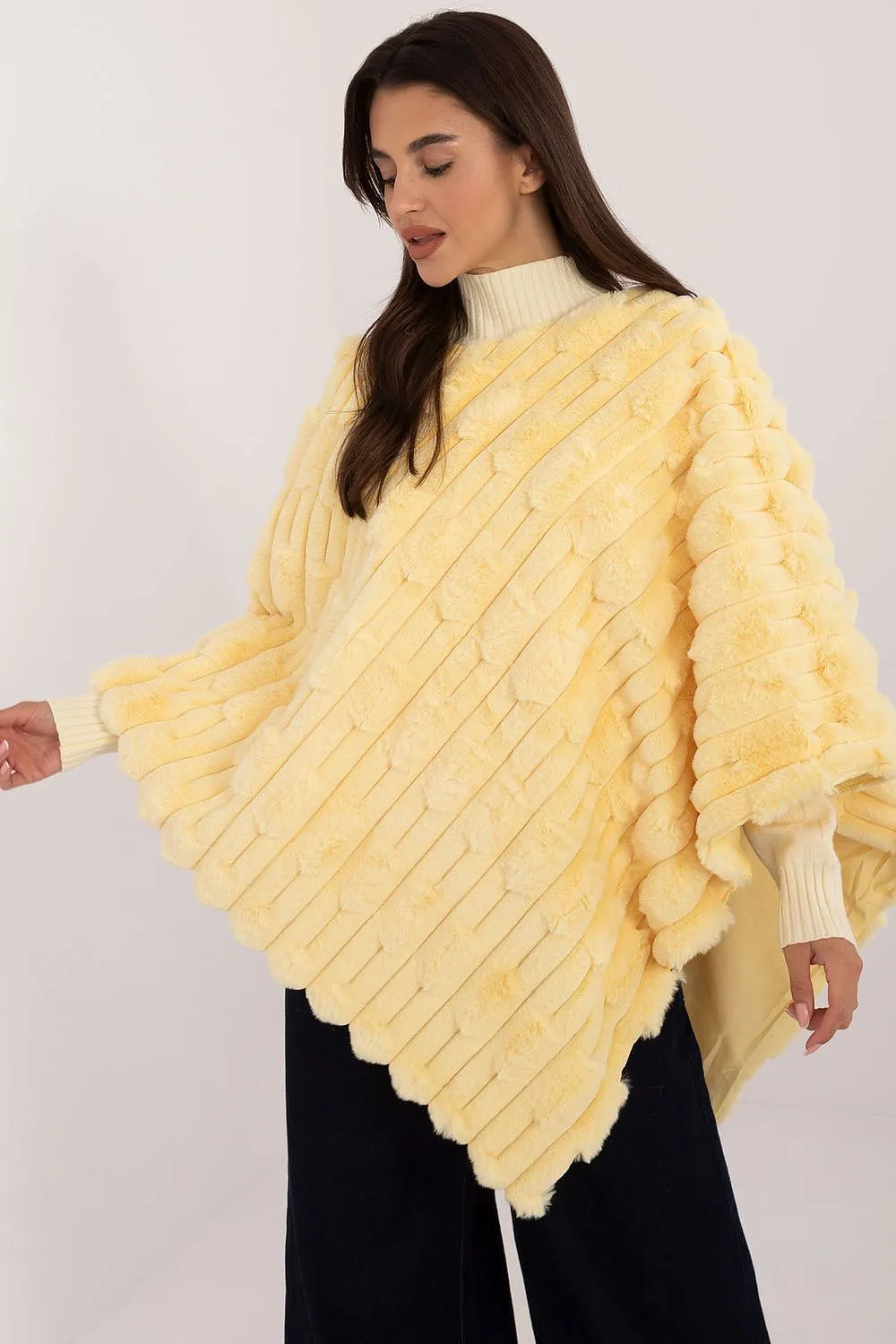Poncho model 203197 AT