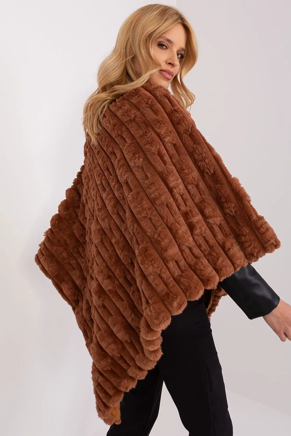 Poncho model 203197 AT