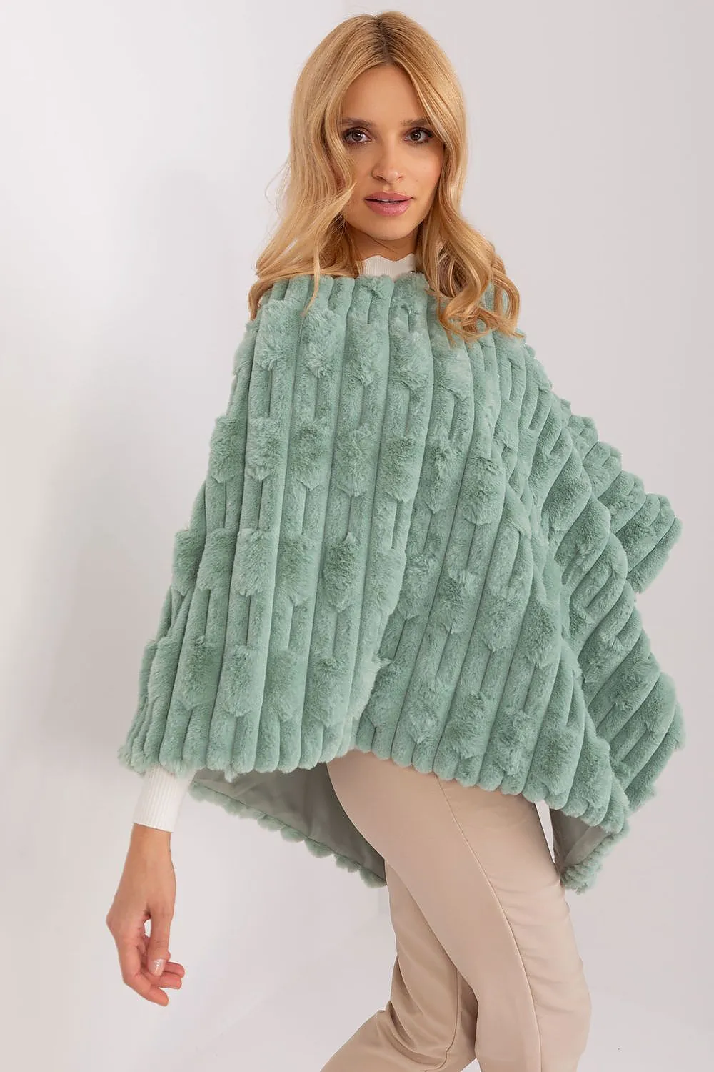 Poncho model 203197 AT