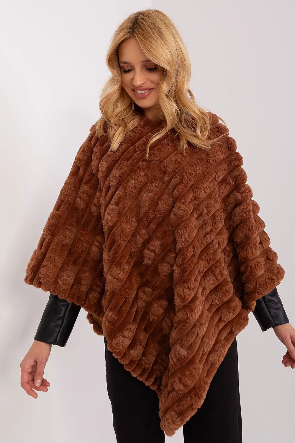 Poncho model 203197 AT