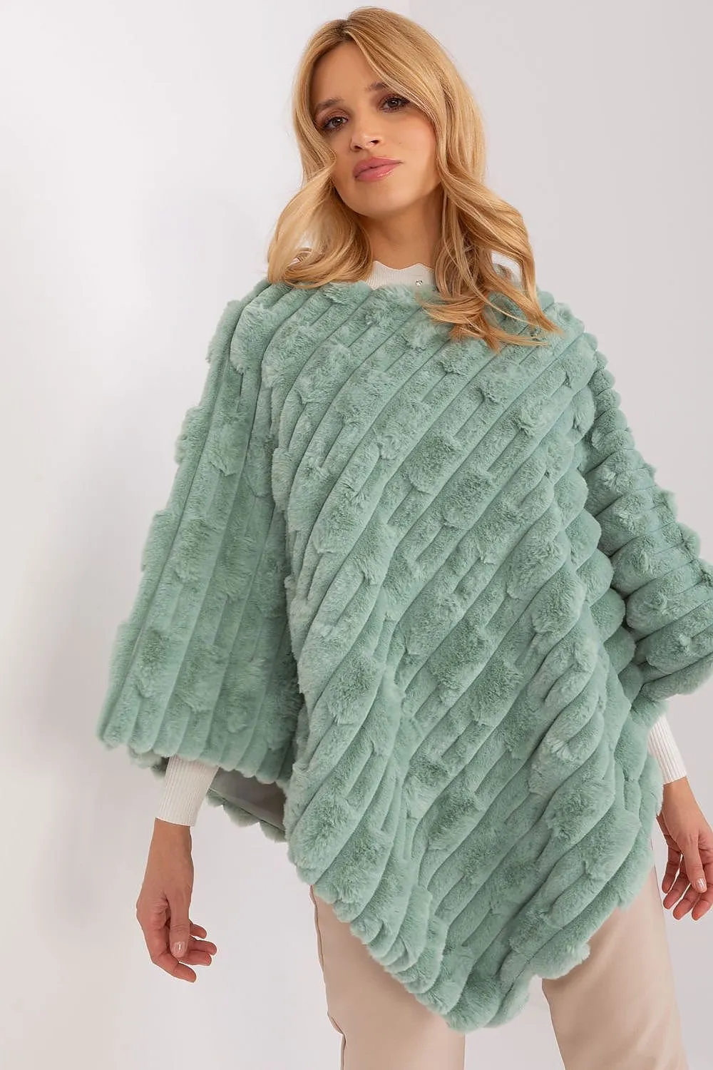 Poncho model 203197 AT