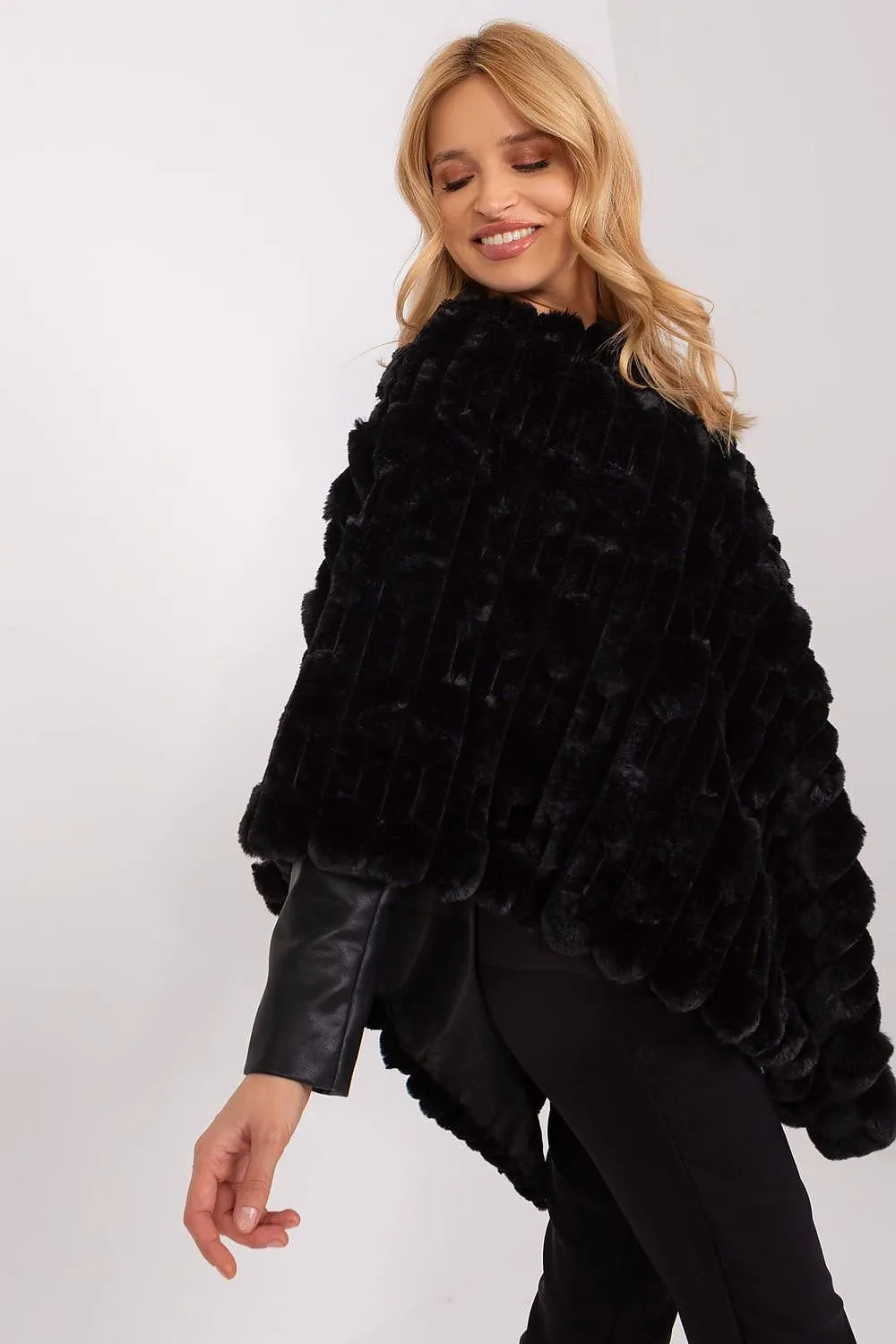 Poncho model 203197 AT