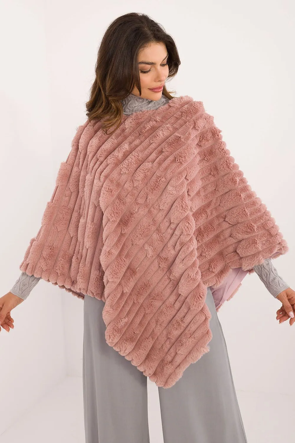 Poncho model 203197 AT