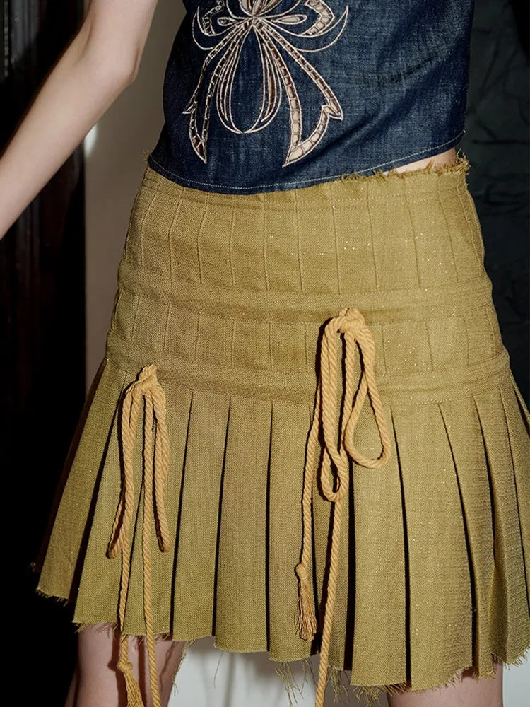 Raw Edge Design Pleated Skirt
