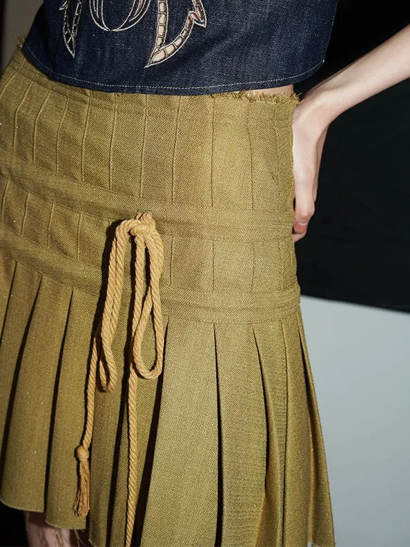 Raw Edge Design Pleated Skirt