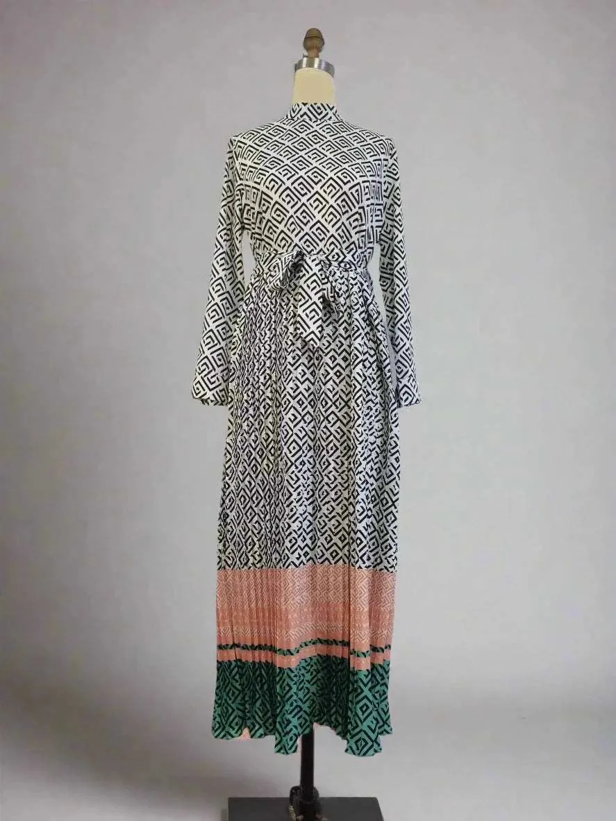 Women's Elegant Long Pleated Dress